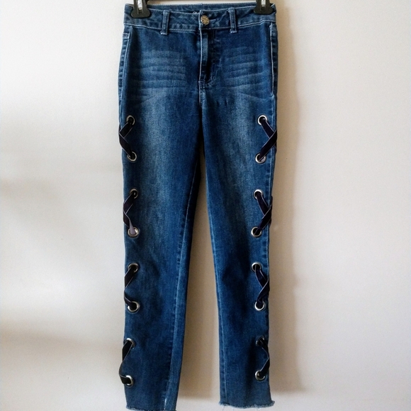 jeans ribbon side
